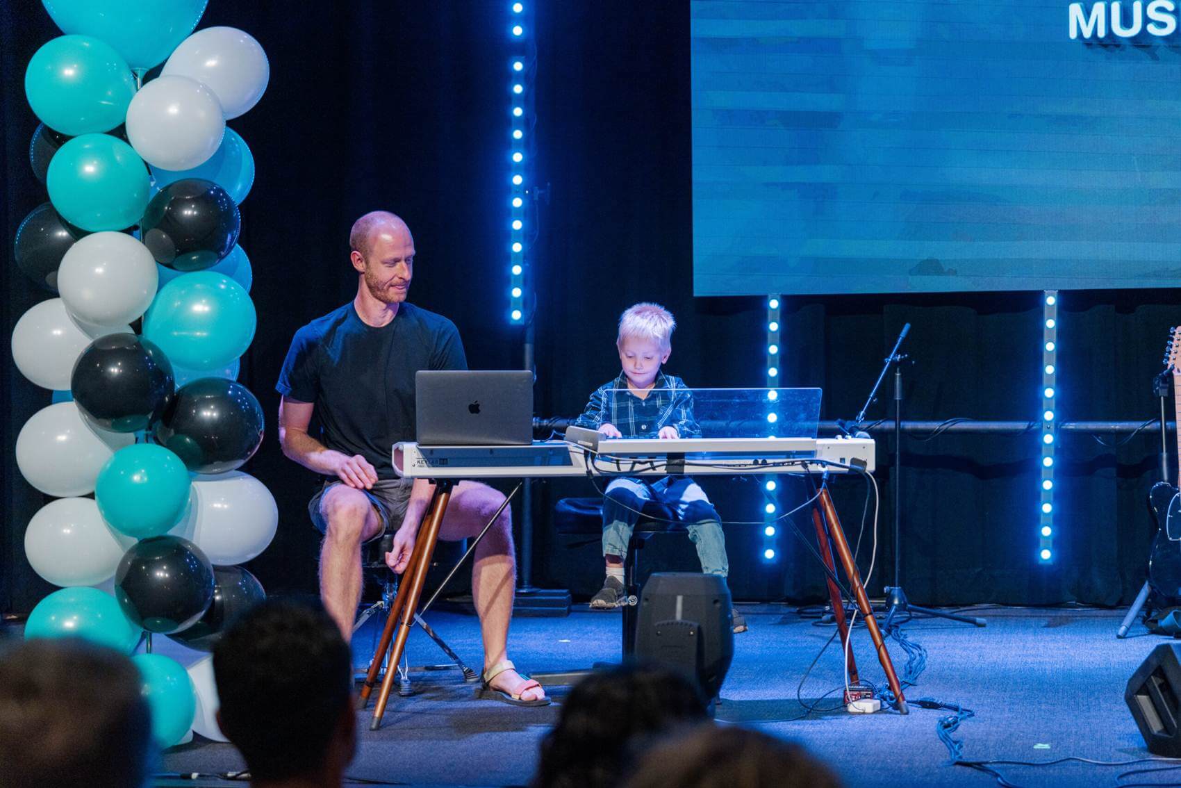 piano-lessons-backround