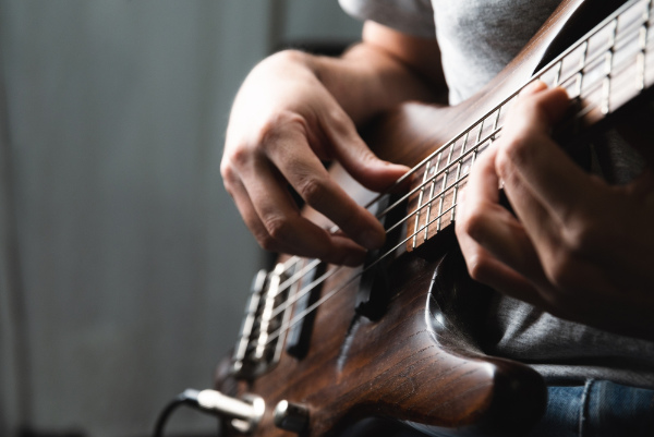 Top 10 Bass Riffs for Beginners